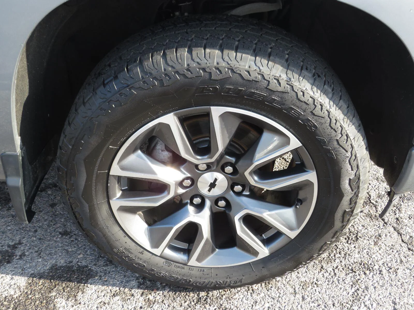 Used 2023 STERLING GRAY METALLIC Chevrolet RST image 16