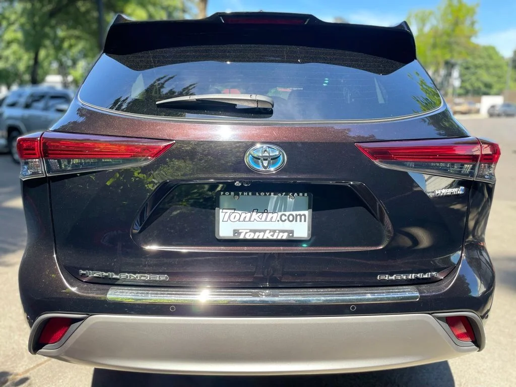 Used 2020 Amber Toyota Platinum image 5