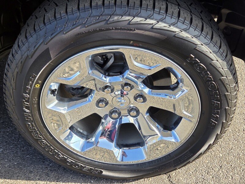 Used 2022 Blue Ram Big Horn/Lone Star image 9