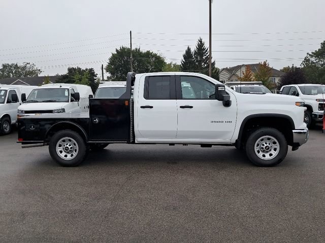 New 2025 Summit White Chevrolet WT image 5