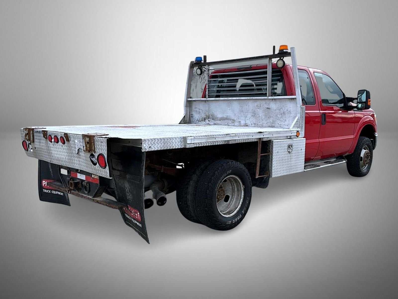 Used 2015 Red Ford XL image 5