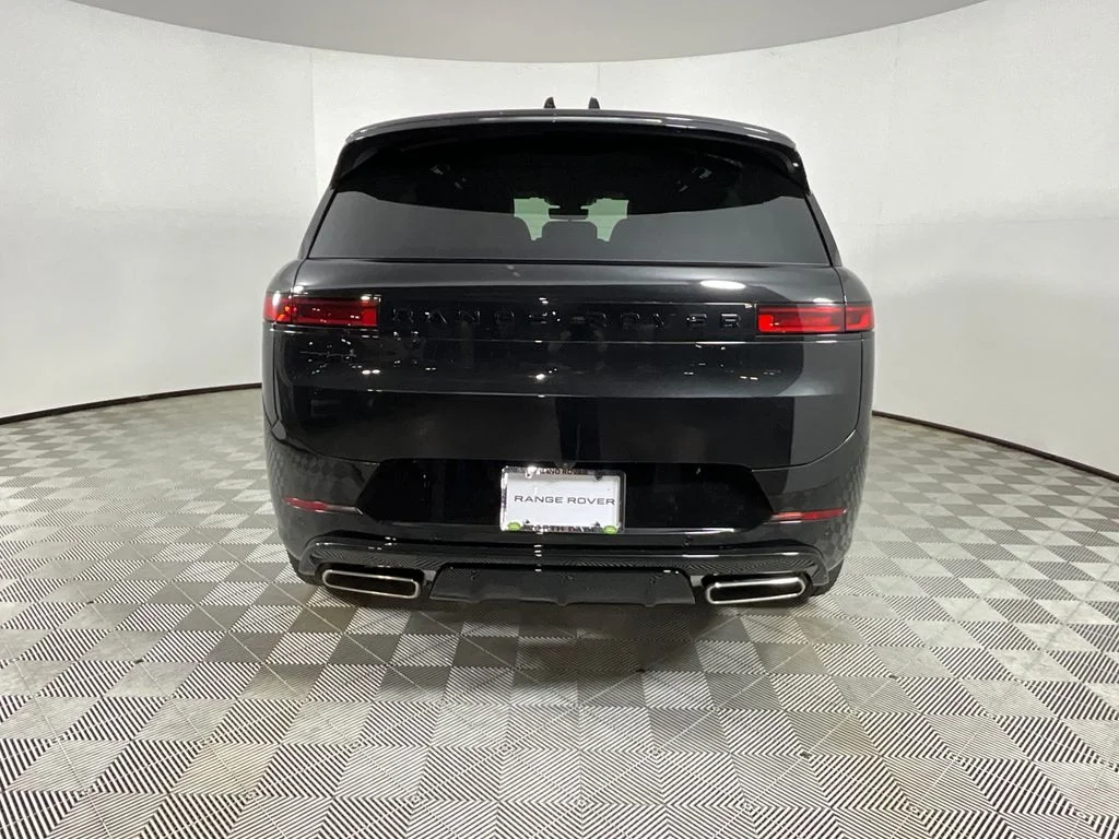 New 2026 Santorini Black Land Rover Dynamic SE image 7