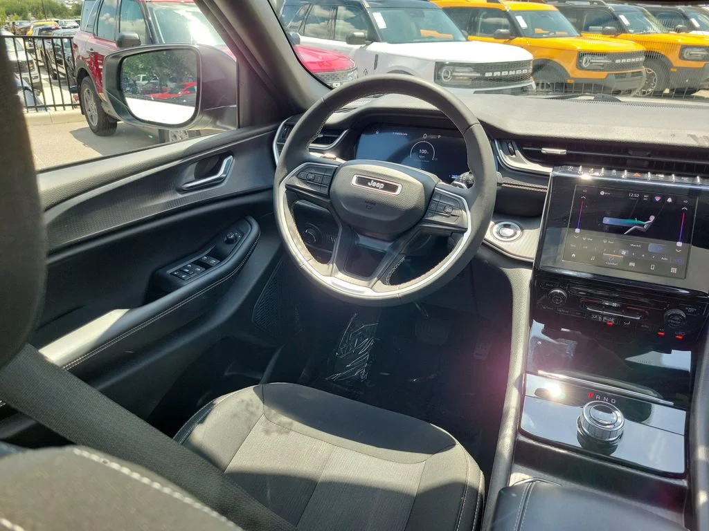 Used 2024 Bright White Clearcoat Jeep Laredo X image 13