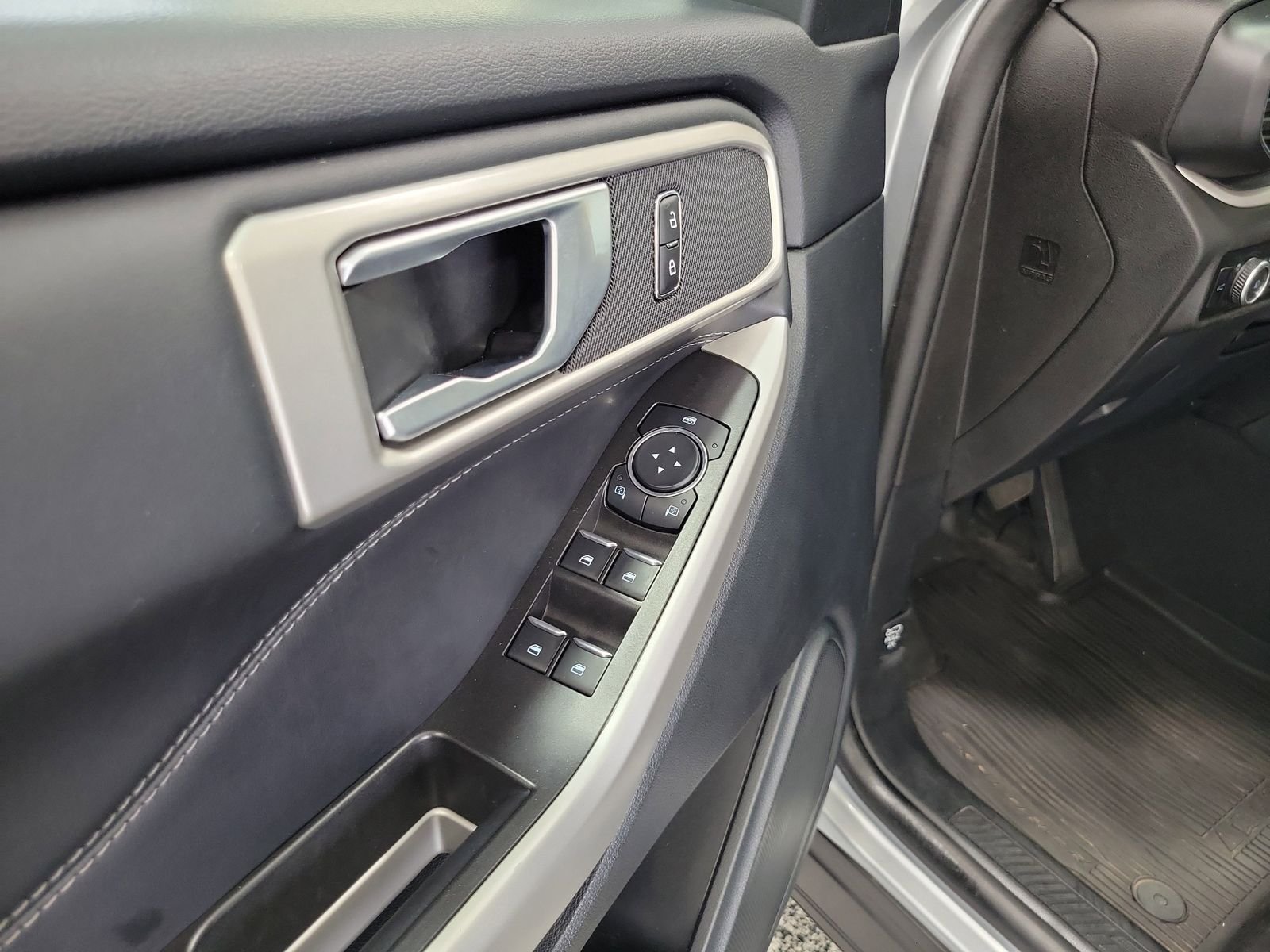 Certified Used 2023 Silver Ford XLT image 7