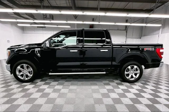 Used 2023 Agate Black Metallic Ford Lariat image 14