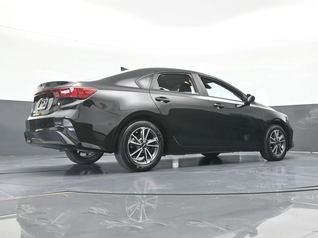 Used 2023 Aurora Black Pearl Kia LXS image 55