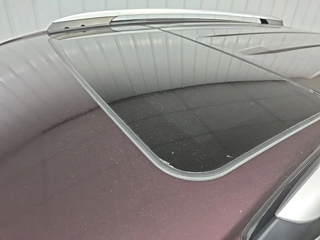 Used 2018 Black Toyota XLE image 11