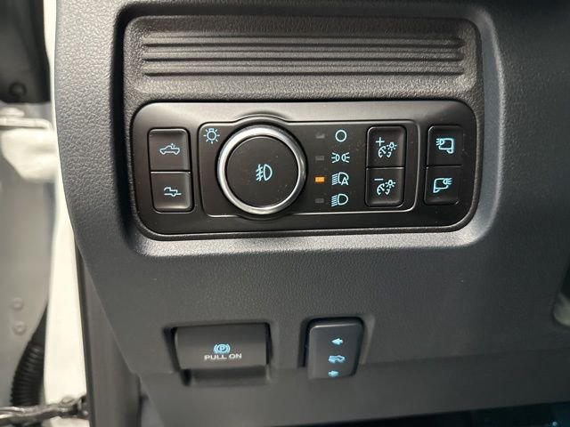 New 2026 Star White Metallic Tri-Coat Ford F-250® Platinum® image 21