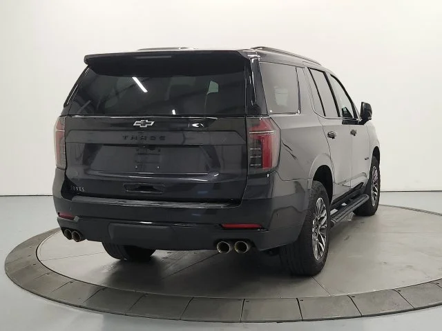 Used 2025 Gray Chevrolet Z71 image 8