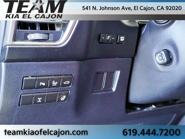 Used 2015 Silver Lexus 200t F Sport image 28