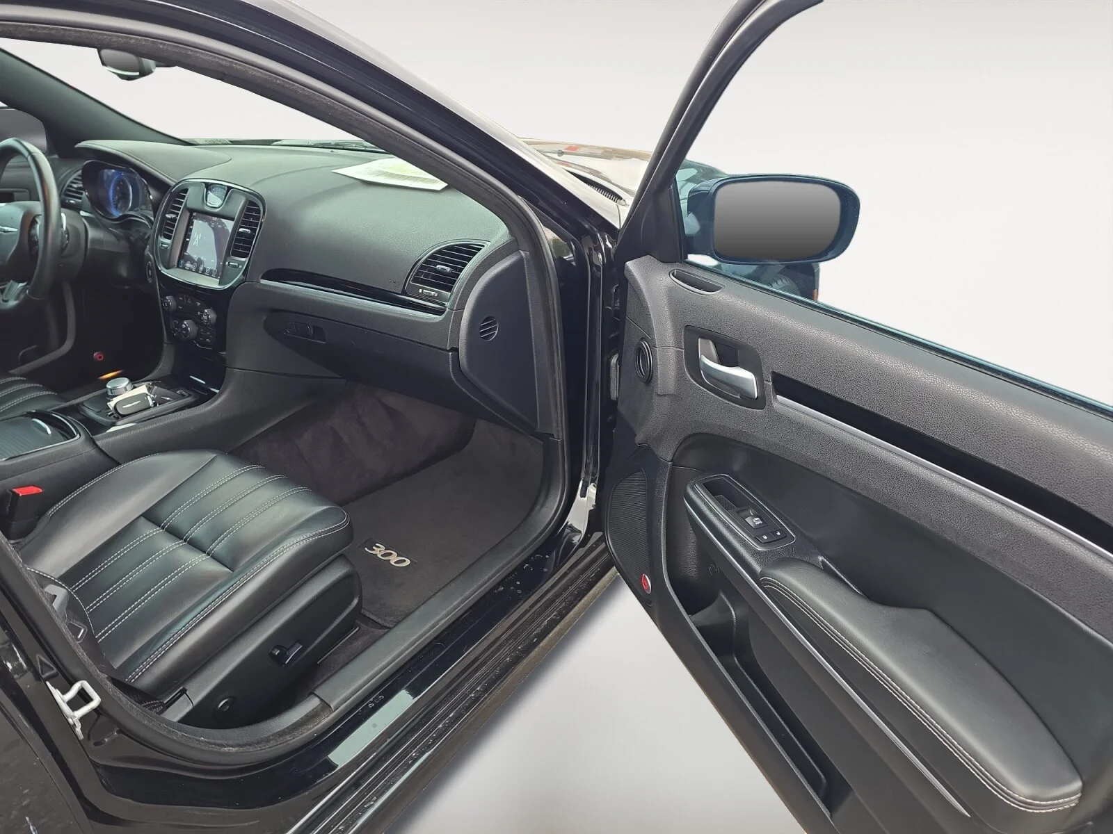 Used 2017 Gloss Black Chrysler 300S image 9