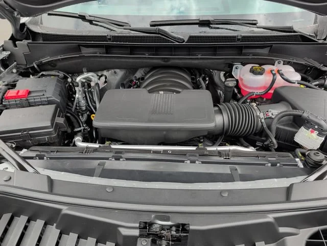 New 2026 Sterling Metallic GMC Elevation image 25