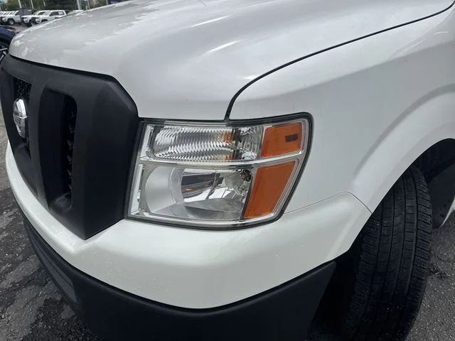 Used 2021 White Nissan SV image 28