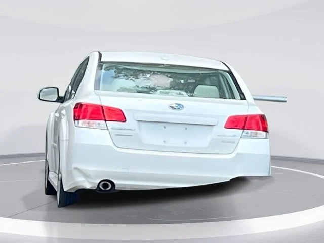 Used 2024  Lucid Touring image 1