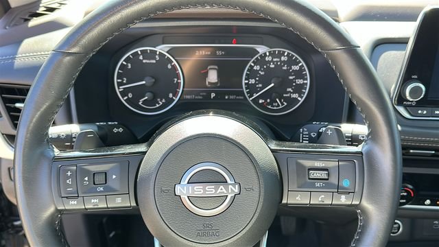 Used 2023 Gray Nissan SV image 12