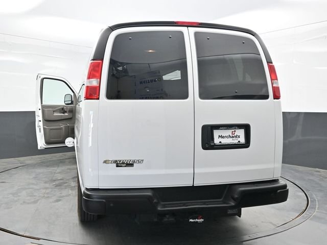 Used 2024 White Chevrolet LS image 45