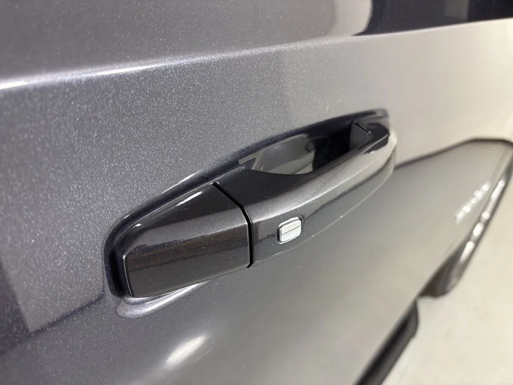 Used 2023 Gray Chevrolet LT image 16