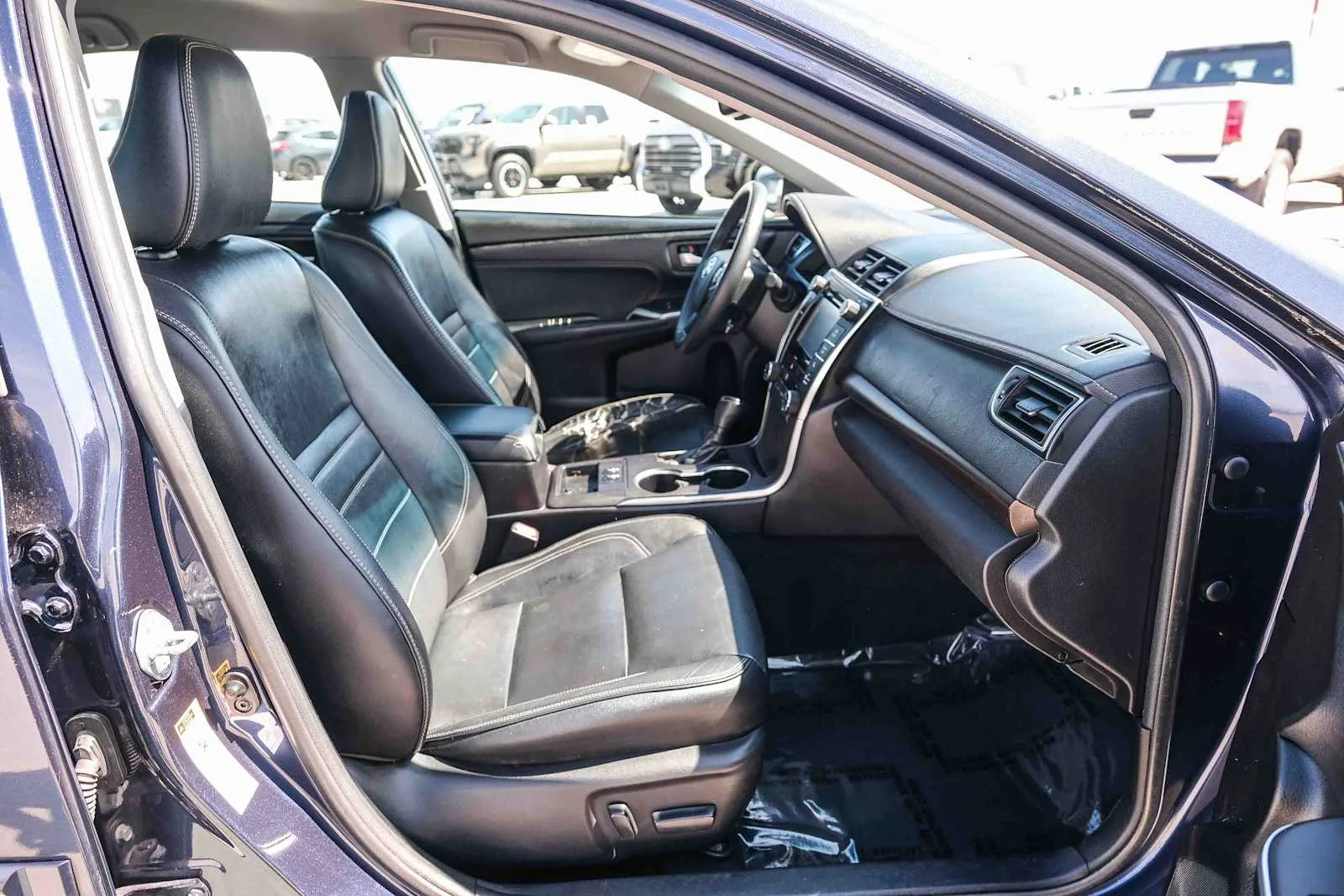 Used 2017 Parisian Night Pearl Toyota XLE image 17