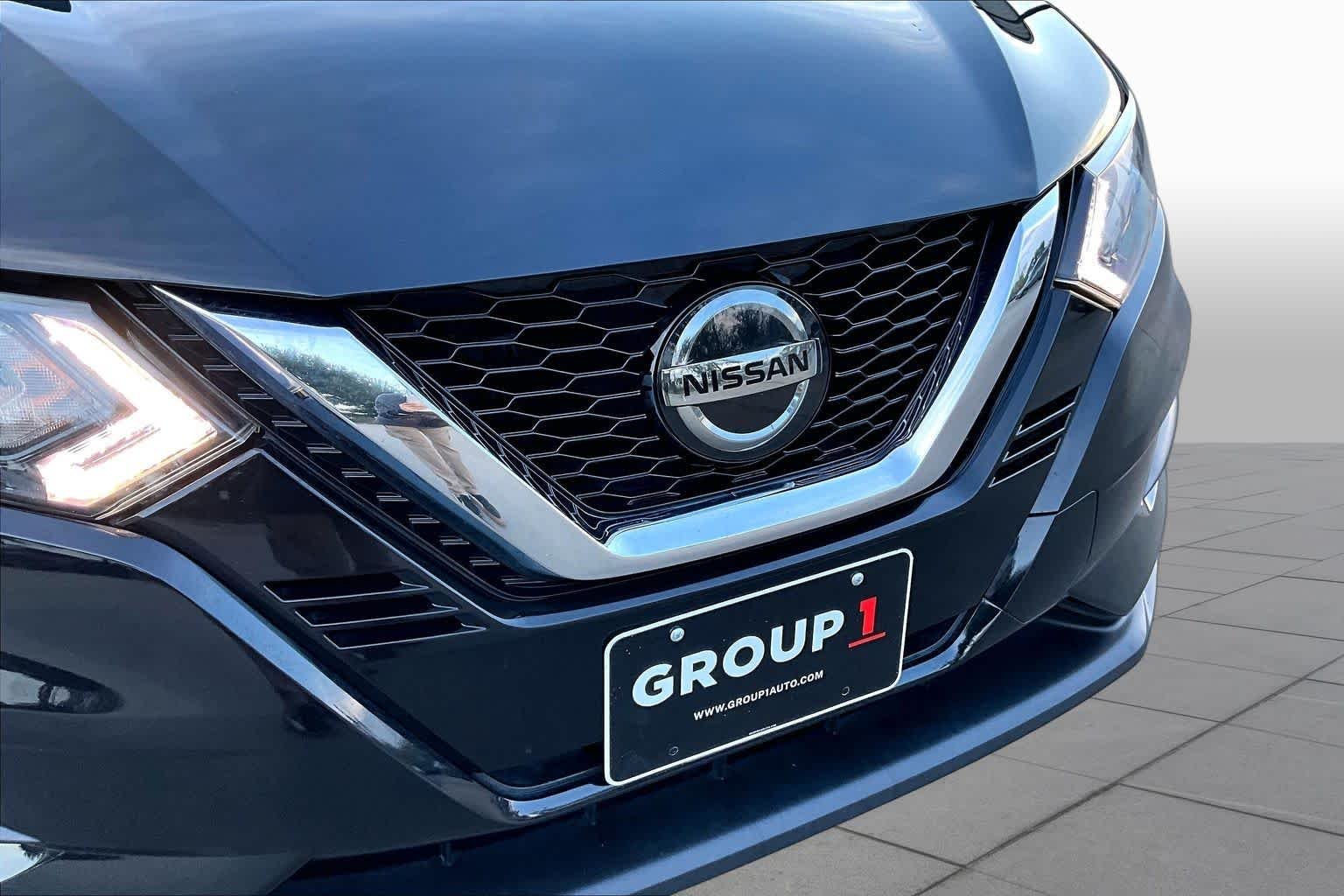 Used 2021 Magnetic Black Pearl Nissan S image 30