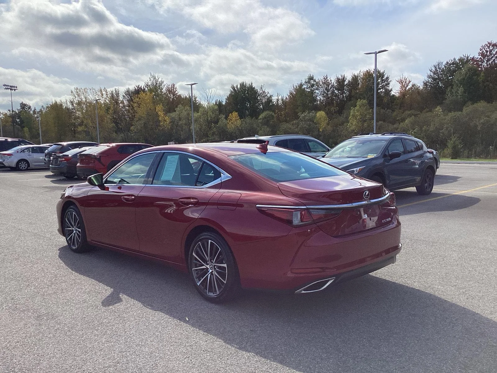Used 2023 Matador Red Mica Lexus ES 350 image 5