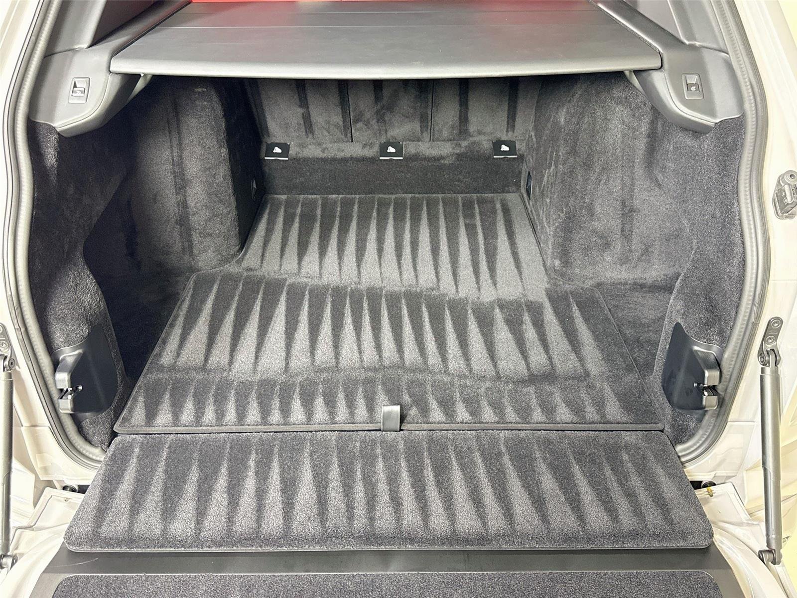 Used 2025 Tempest Gray Rolls-Royce Black Badge | Bespoke Audio | Starlight Roof image 27