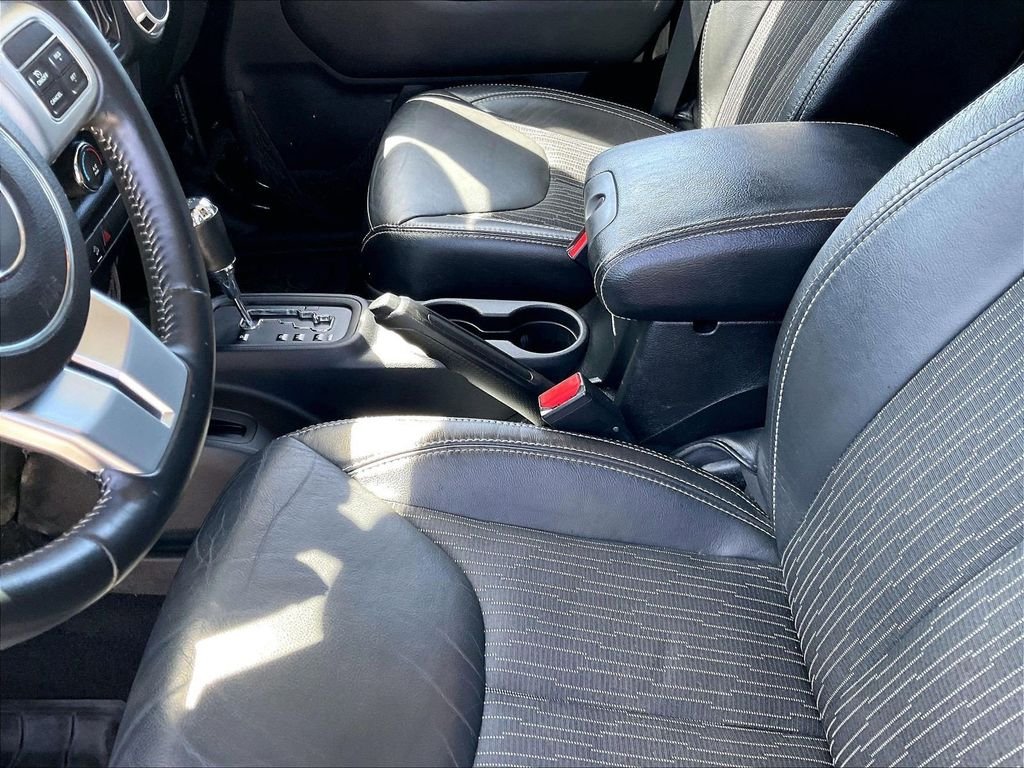 Used 2015 Black Jeep Unlimited Freedom Edition image 20