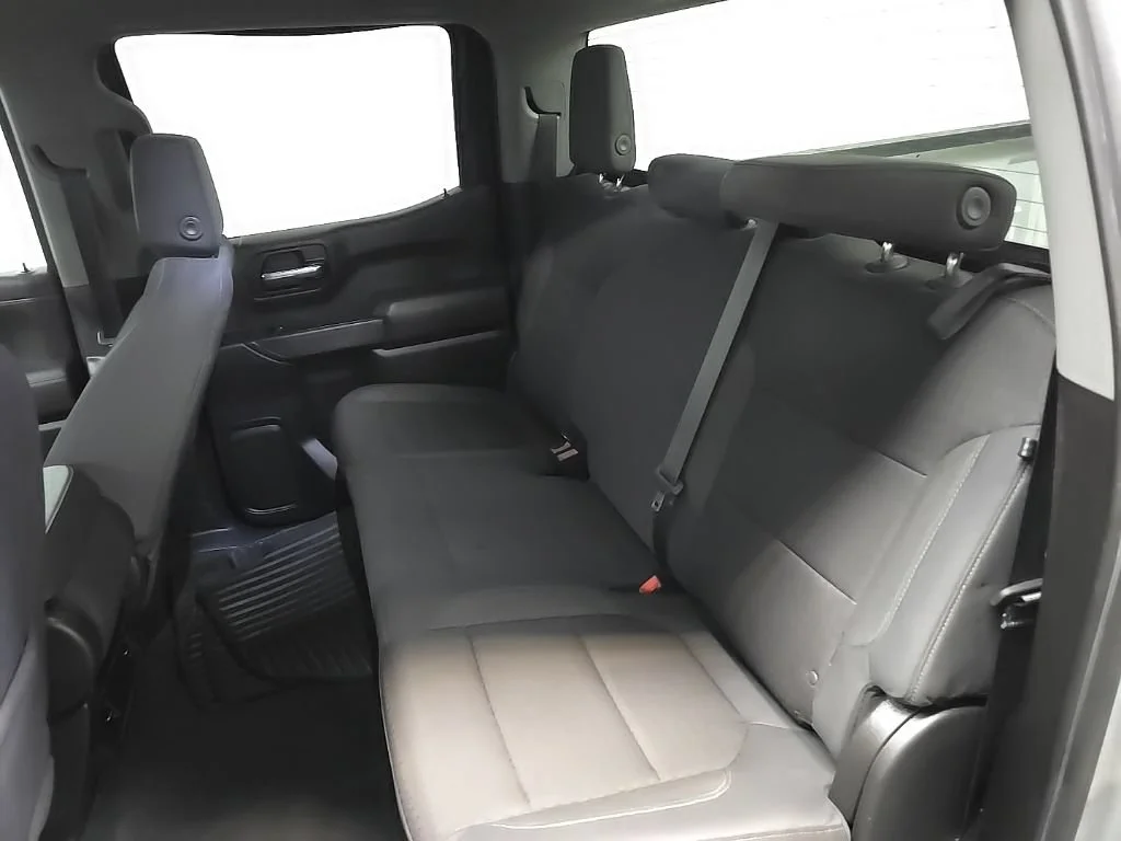Used 2019 Silver Ice Metallic Chevrolet LT image 31