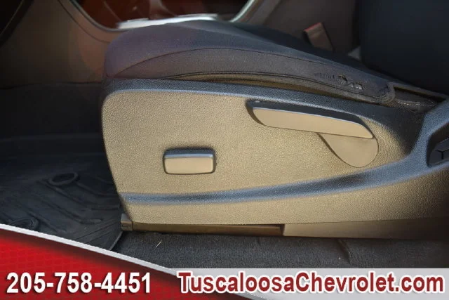 Used 2022 BLACK Chevrolet 4WD LT image 22