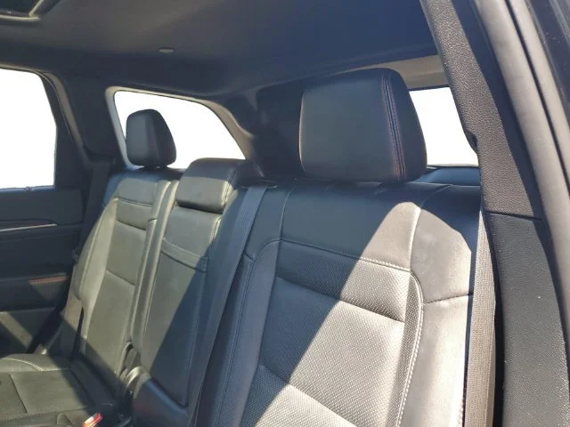 Used 2018 Diamond Black C Jeep Trailhawk image 28