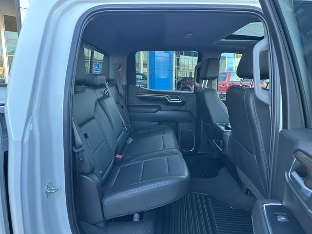 Used 2024 Summit White Chevrolet RST image 29
