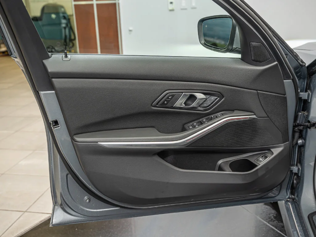 New 2026 Skyscraper Grey Metallic BMW 330i xDrive image 15