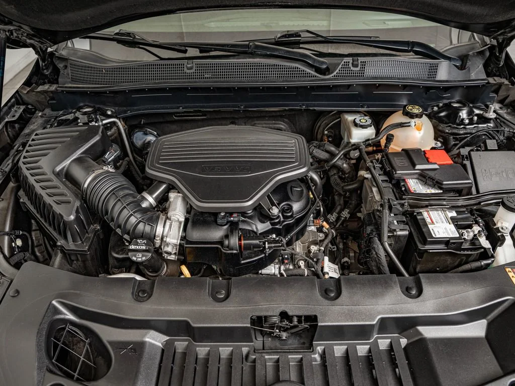 Used 2019 Black Chevrolet RS image 38