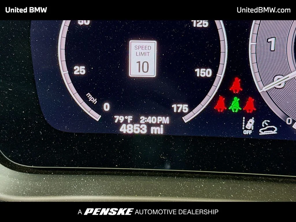 Used 2025  Porsche  image 7