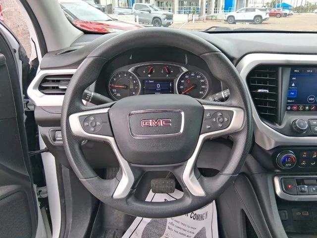 Used 2021 White GMC SLE image 9