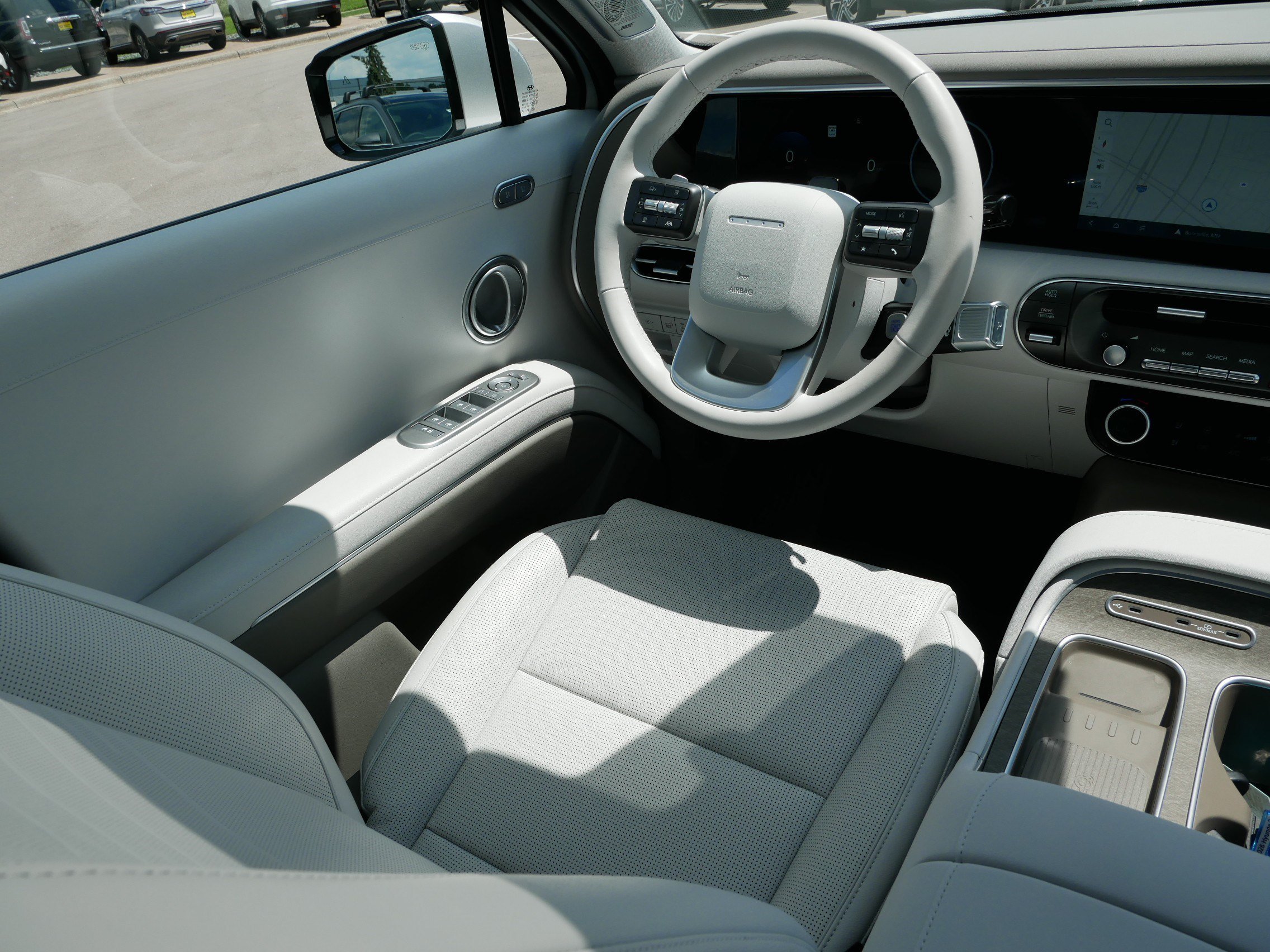 2026 Hyundai Palisade Limited - Photo 9