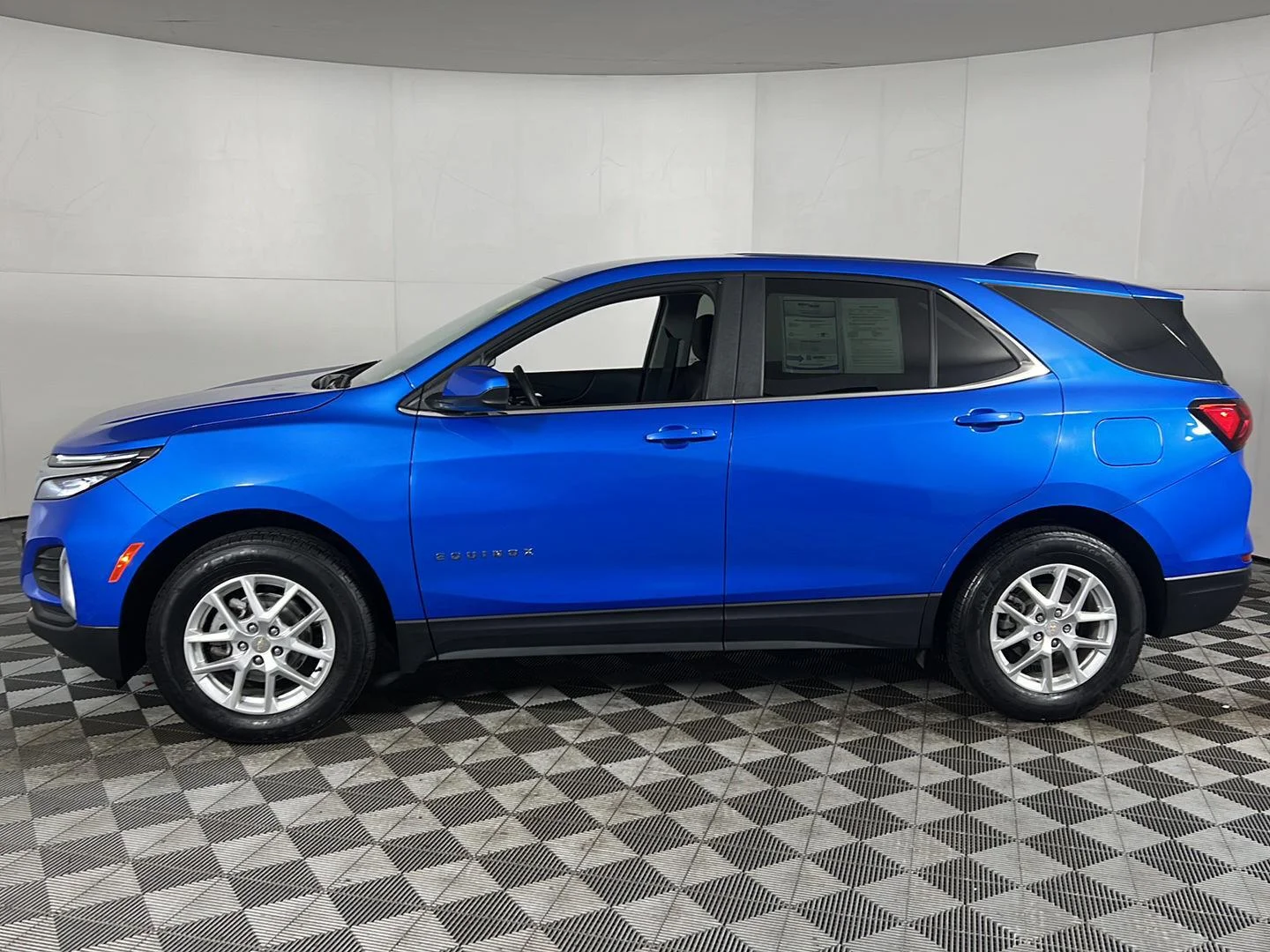 Used 2024 Riptide Blue Metallic Chevrolet LT image 17