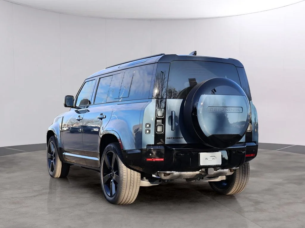 New 2026 Tasman Blue Land Rover X-Dynamic SE image 5