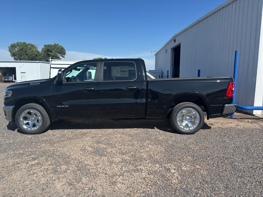 New 2026 Diamond Black Crystal Pearl-Coat Exterior Paint RAM Big Horn image 9