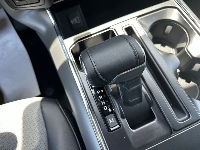New 2026 Agate Black Metallic Ford Lariat® image 23