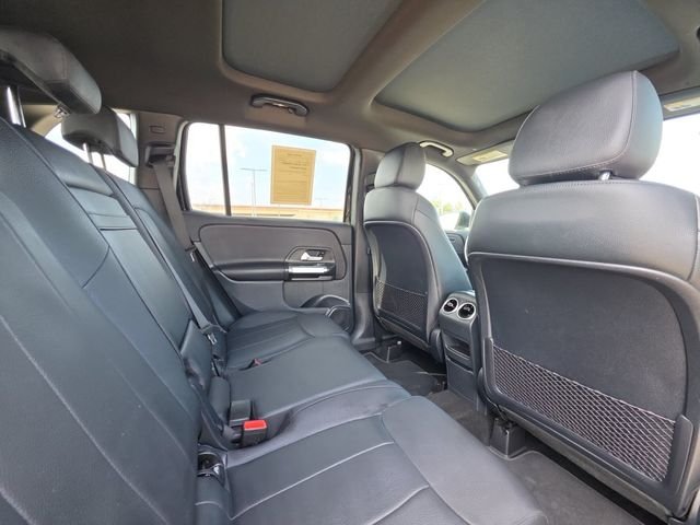 Used 2023 Black Mercedes-Benz GLB 250 image 27
