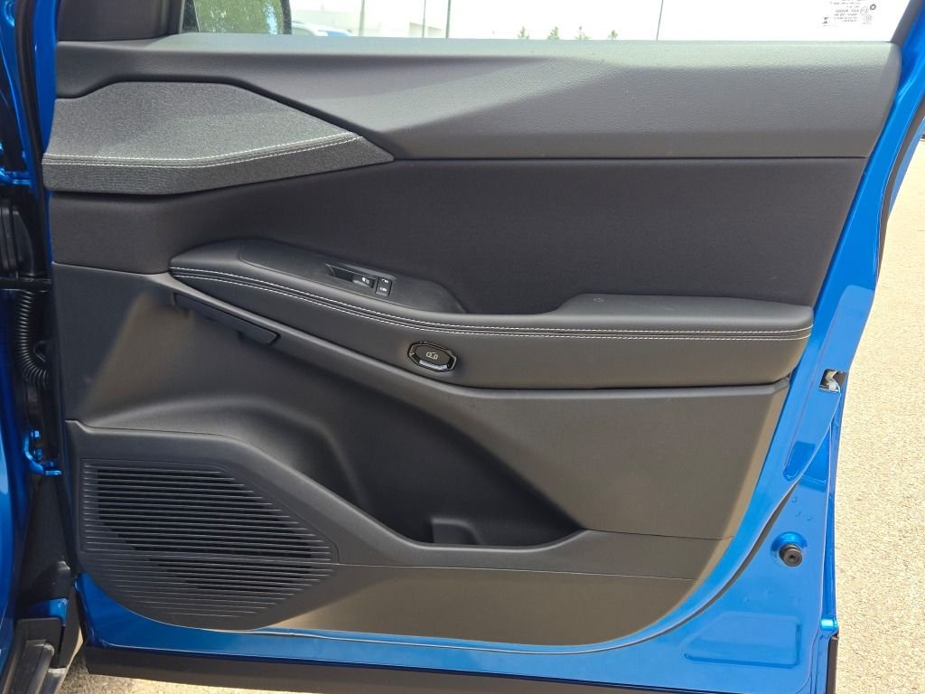 New 2026 Hydro Blue Pearl-Coat Exterior Paint Jeep Laredo image 8