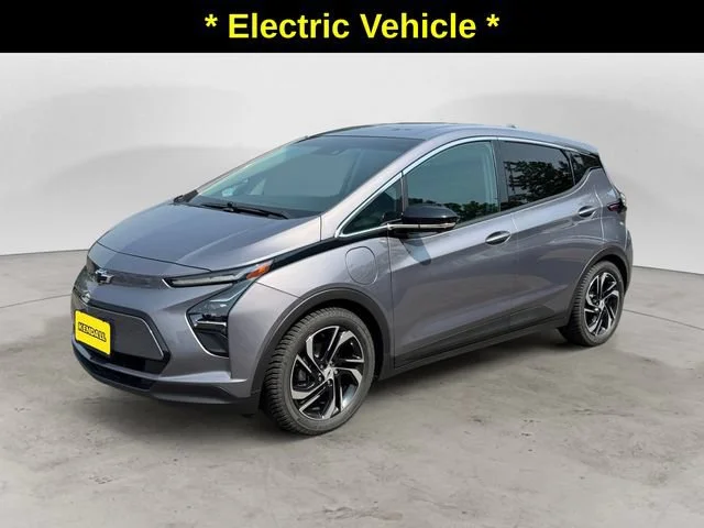 Used 2023 GRAY GHOST METALLIC Chevrolet 2LT image 1