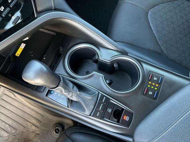 Certified Used 2023 MID BLK/WIND CHILL Toyota  image 24