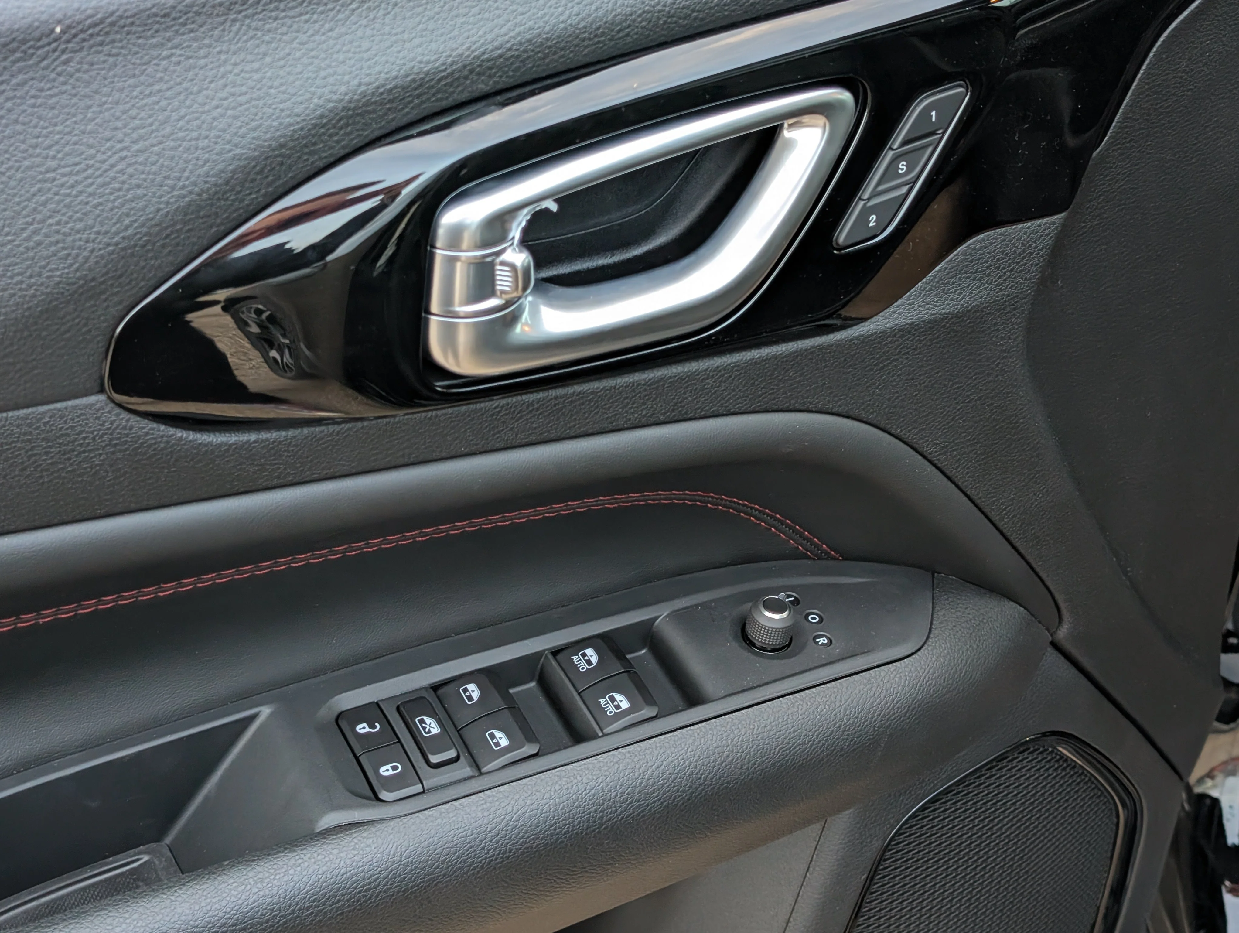 New 2025 Diamond Black Crystal Pearl Jeep Trailhawk Elite image 16