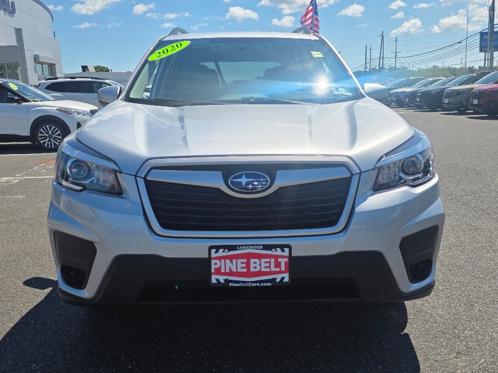 Certified Used 2020 Ice Silver Metallic Subaru Premium image 9
