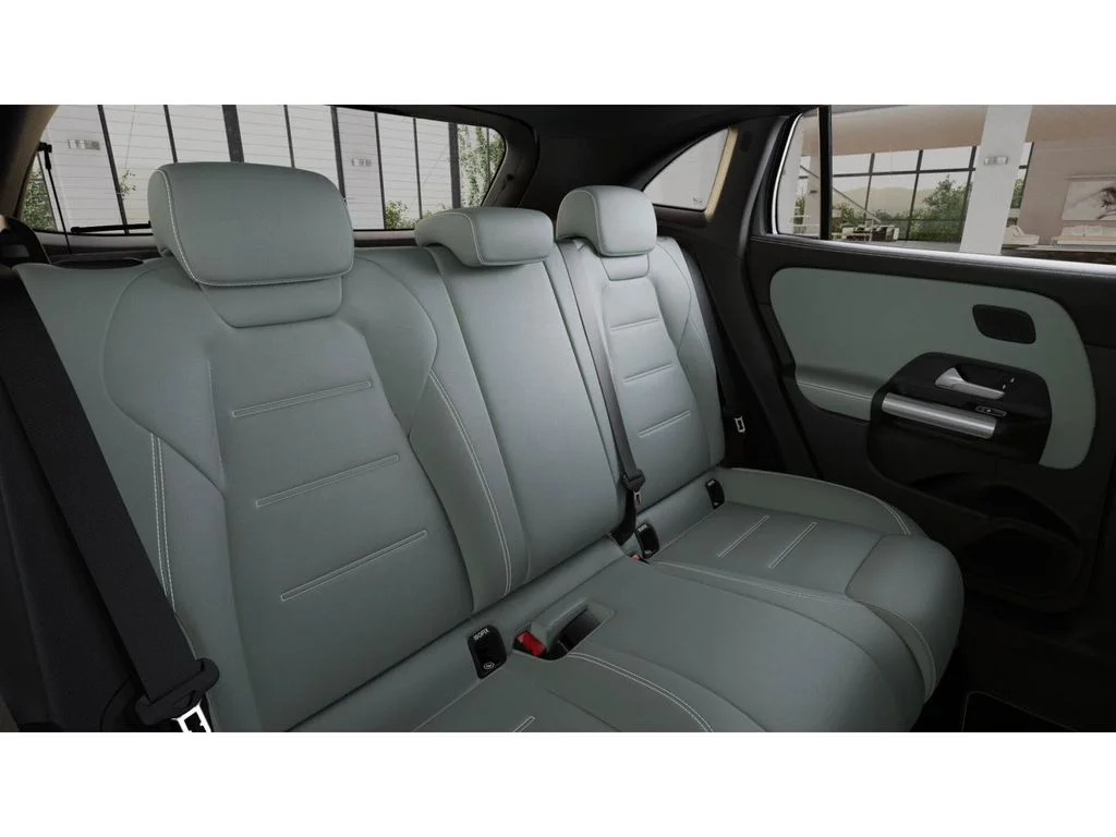 New 2026  Mercedes-Benz GLA 250 image 5