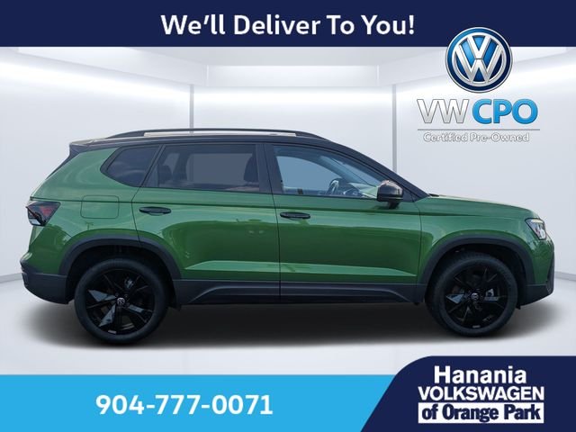 Certified Used 2025 Green Volkswagen 1.5T SE Black image 2