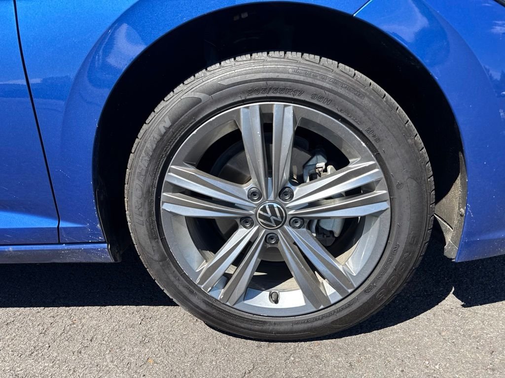 Used 2024 Rising Blue Metallic Volkswagen 1.5T SE image 27