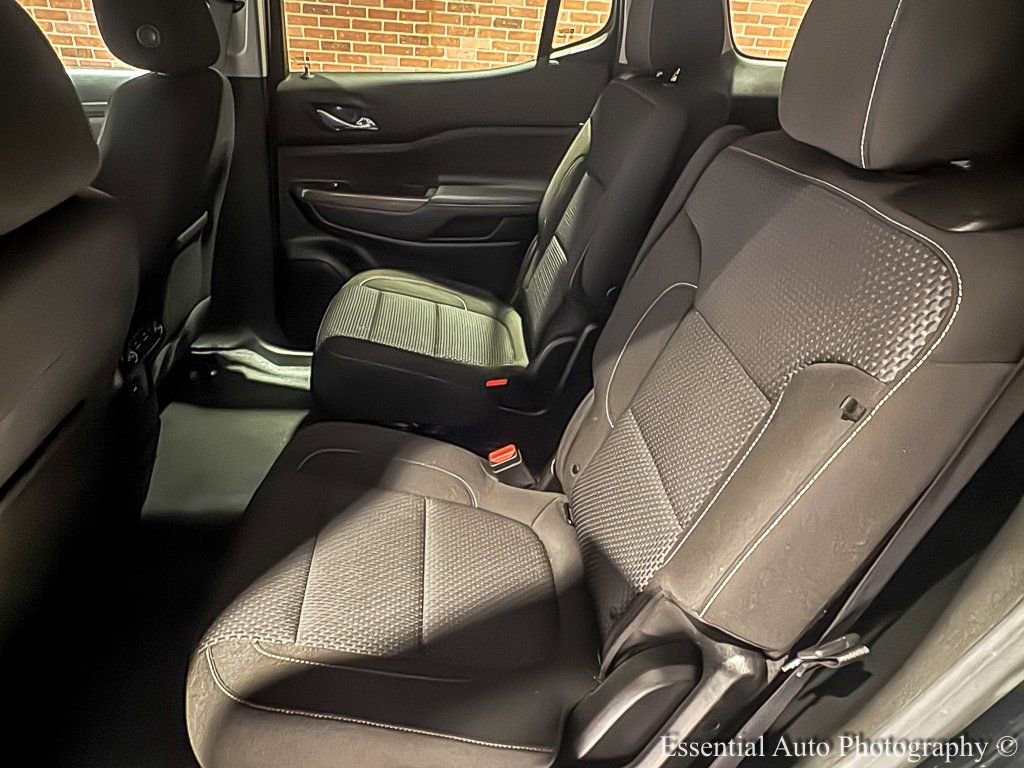 2023 GMC ACADIA - Image 14