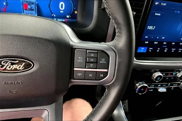 Used 2025 Agate Black Metallic Ford XLT image 25